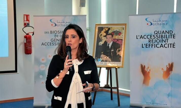 Lamia Tazi speaking at a Sothema launch event beneath banners reading Quand l'accessibilité rejoint l'efficacité